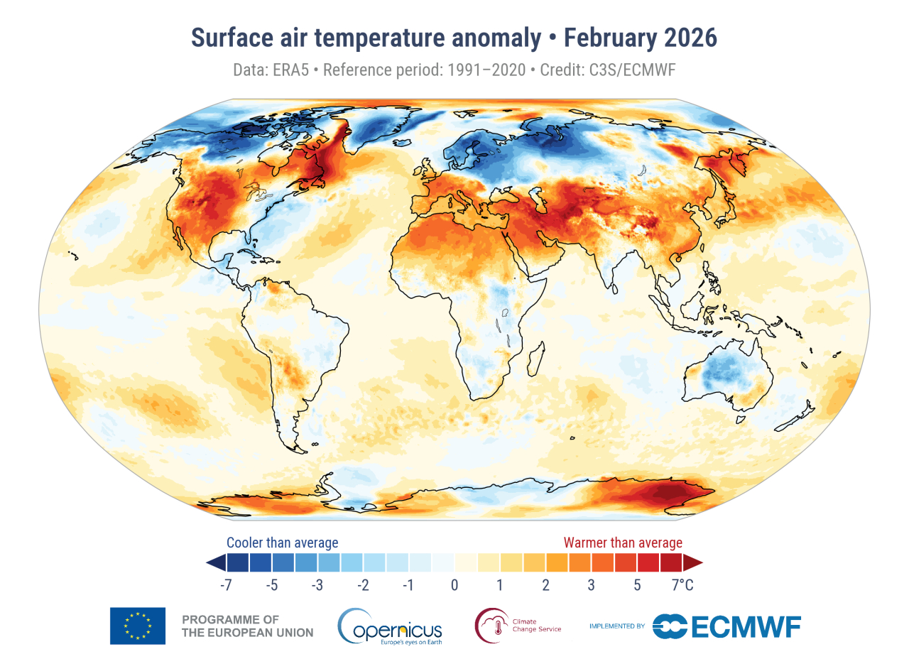 Anomálie měsíční teploty vzduchu na světě (tedy globální teploty) ukazuje, že únor 2026 patřil k nejteplejším vůbec v historii měření. To zvyšuje pravděpodobnost výskytu se extrémních srážek, jak teplejší atmosféra (vzduch) je schopen nést více vlhkosti, která se pak může vypršet