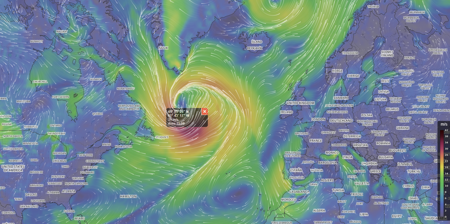 Rychle se vyvinutá tlaková níže nedaleko Grónska (zdroj: Mapy Meteocentrum)