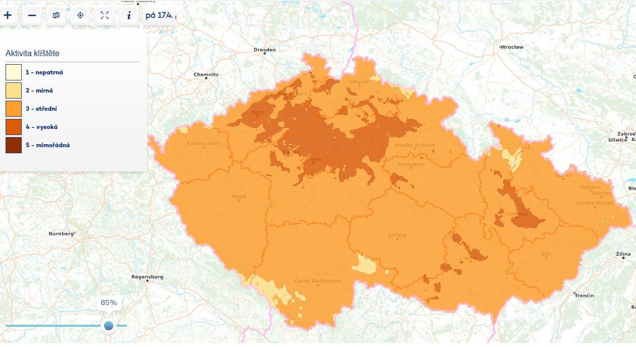 V pátek aktivita klíštěte ještě více naroste - vysoký stupeň se rozšíří i na Moravu
