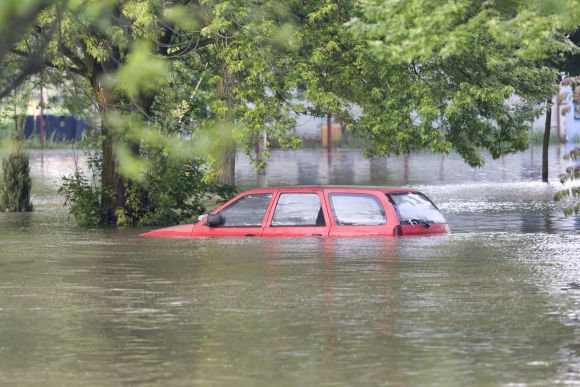 Západ Kanady zasáhly po extrémních vedrech povodně