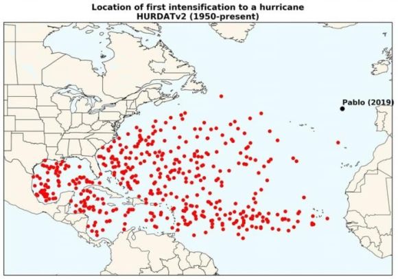 Rekordně blízko od břehů Evropy vznikl hurikán!