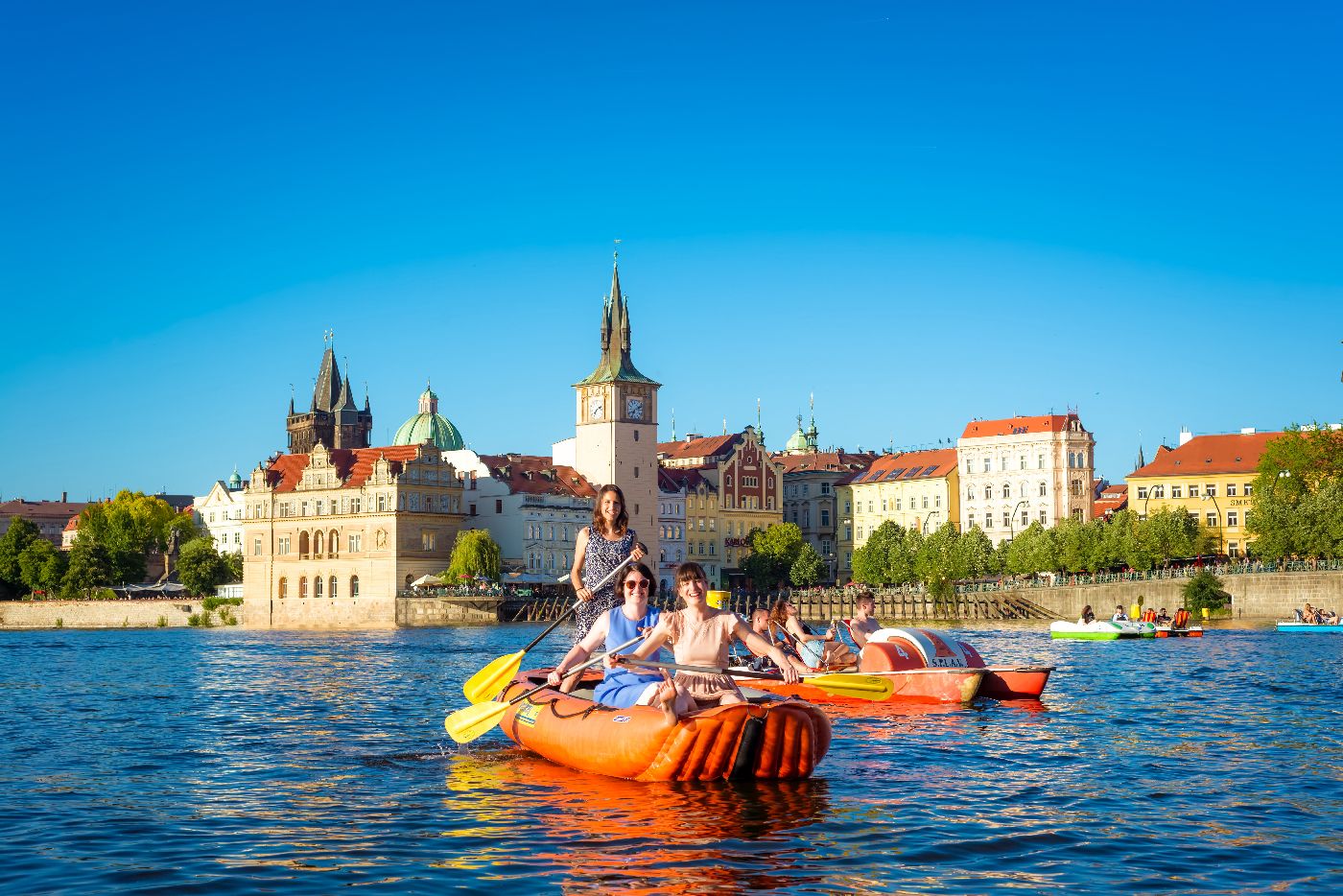 Přichází nejteplejší víkend v dějinách Česka, mapy ukazují nejvíc ohroženou oblast
