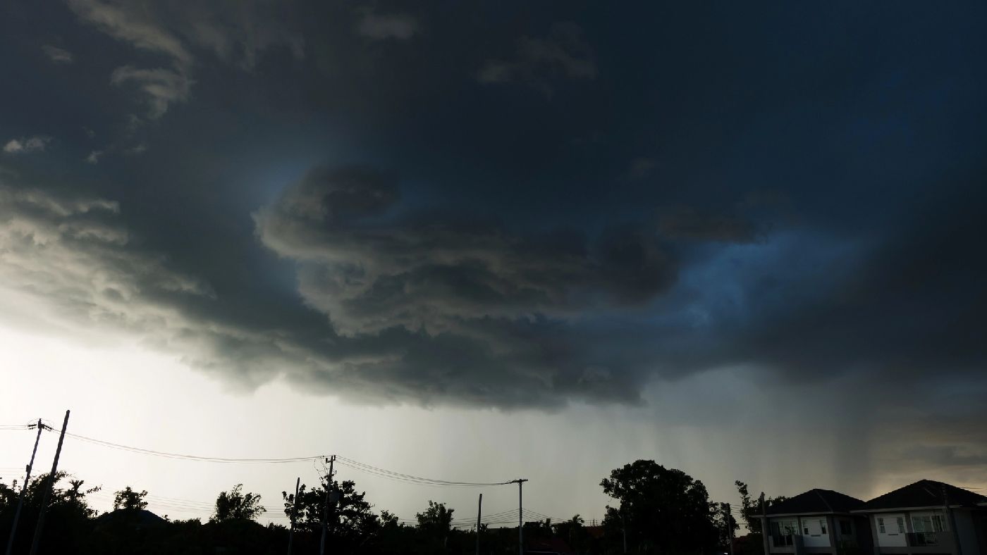 V pondělí nás čeká pořádná sprcha. Víme kde bude pršet nejvíc