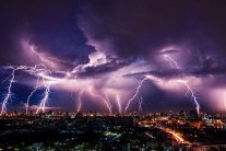Bouřky se přesouvají na Moravu, modely určily nejvíce ohroženou oblast