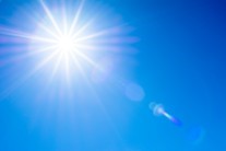 Počasí o víkendu: Čekají nás nezvykle vysoké teploty, postupně se ale někde objeví oblačnost