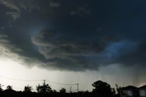 V pondělí nás čeká pořádná sprcha. Víme kde bude pršet nejvíc