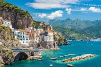 Itálie zažívá dva extrémy najednou. Na jihu naměřili přes 44 °C, sever ničily obří kroupy